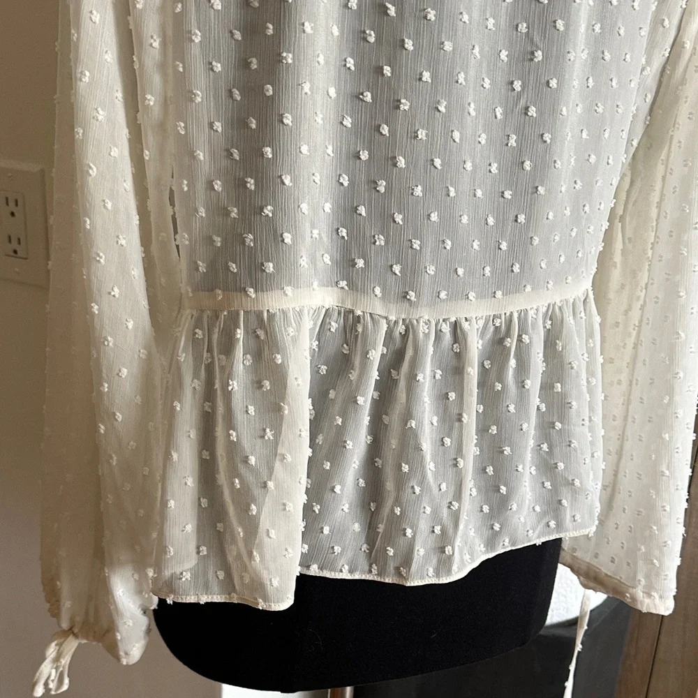 Zara Elegant Cream Dot Blouse - Size XL - Picture 10 of 12